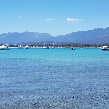For 8 People With Air Conditioning And 2 Bathrooms, Near Porto Vecchio Zonza