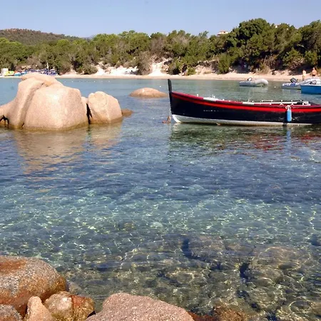 For 8 People With Air Conditioning And 2 Bathrooms, Near Porto Vecchio