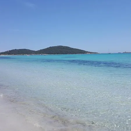 For 8 People With Air Conditioning And 2 Bathrooms, Near Porto Vecchio Zonza