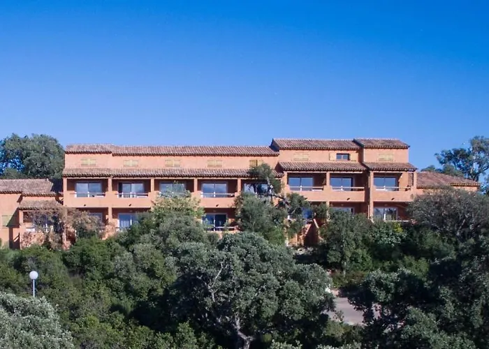 Air-conditioned Near Porto Vecchio, 500 M Sea, 8 People, Two Bathrooms Appartement *